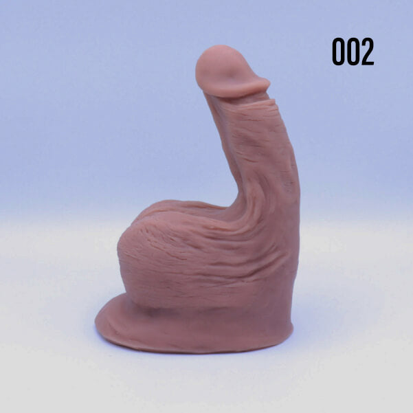 The Jimmy STP Packer in skin tone 002 left side.